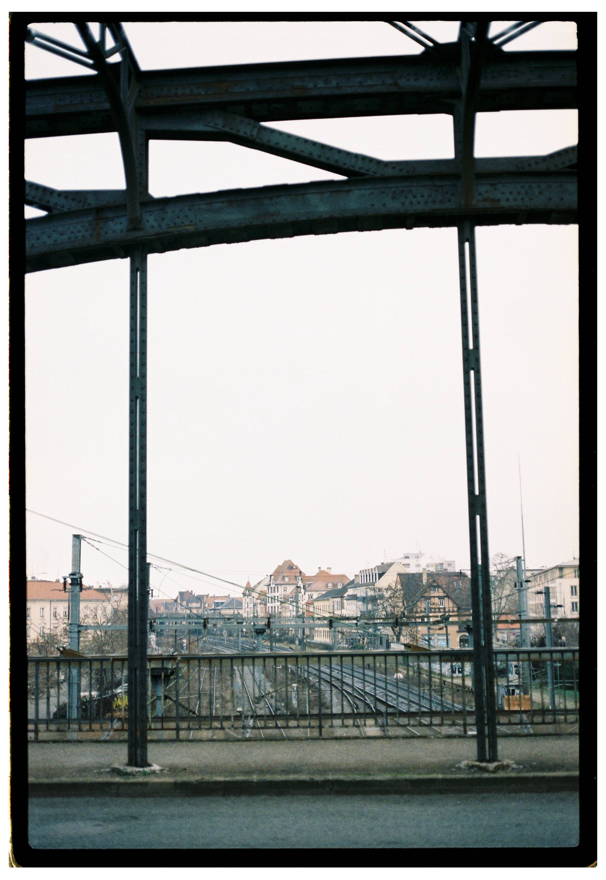 Roll Dump 39 — frame 36